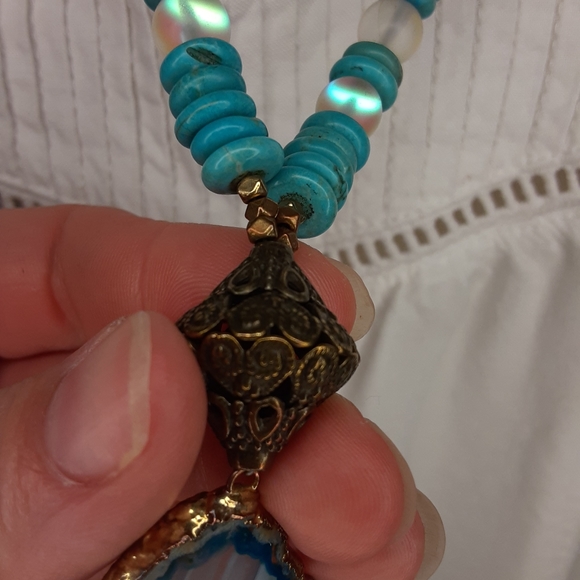 🚨LAST CHANCE🚨 Boho Long Blue Geode Necklace w/Bronze and Tan 🩵🤎 - Picture 4 of 5